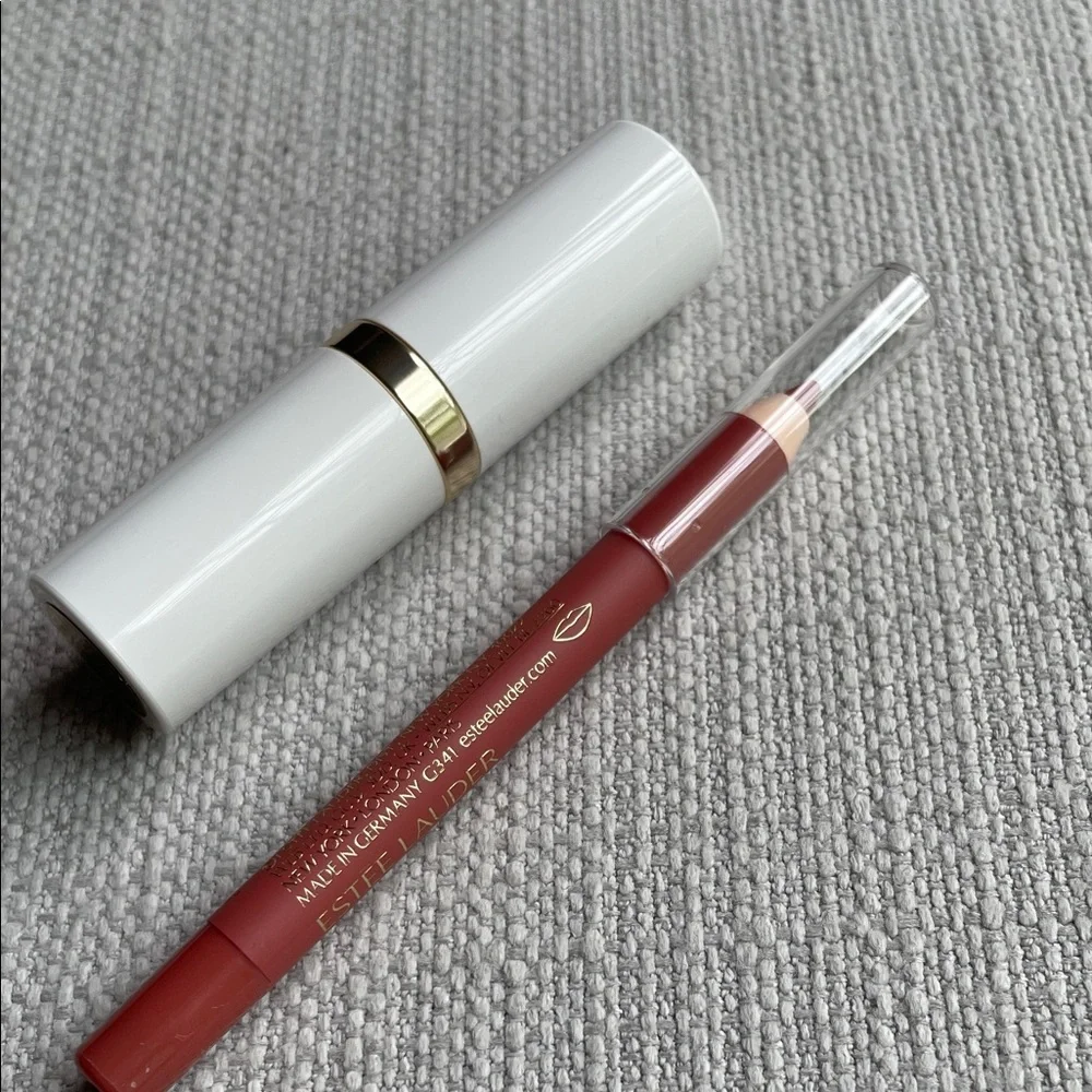 Estée Lauder pure color lipstick crème and lip liner bundle